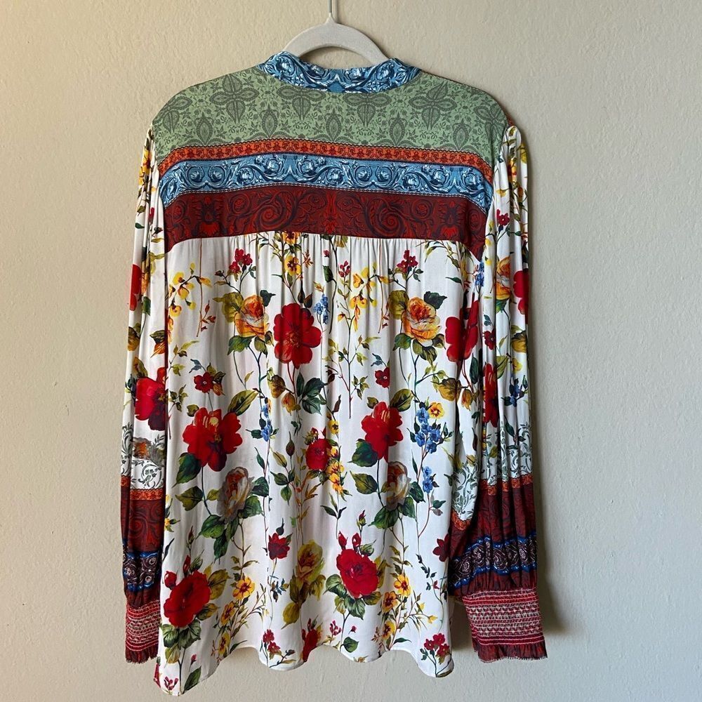 Alice + Olivia Serena Dew White Red Blouse Floral Button Front Size M - Picture 12 of 12